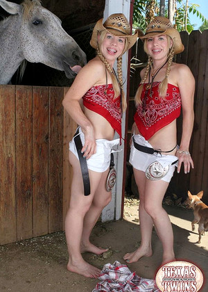 xxx Texas Twins best porn pics